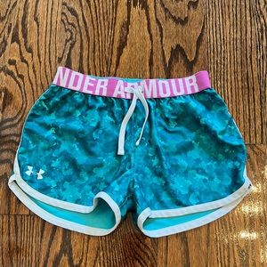 Under Armour Youth Large running shorts